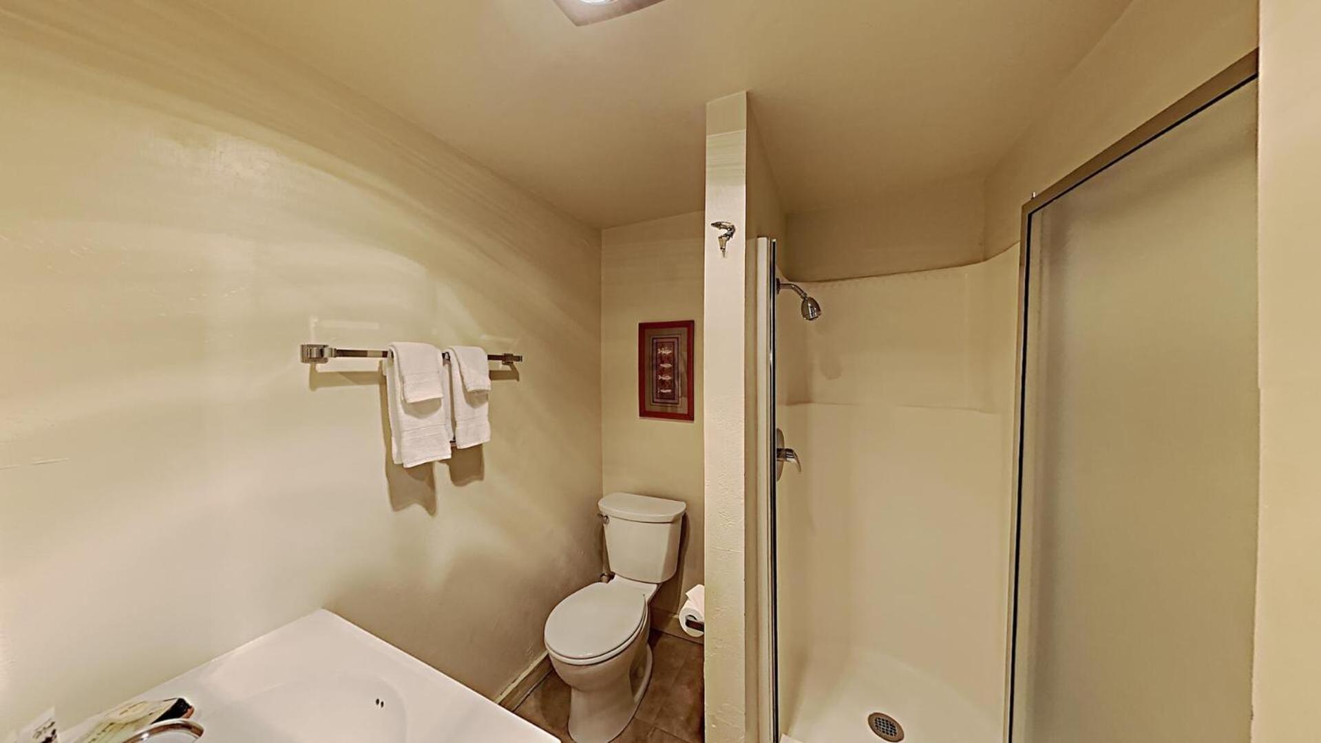 Spacious Great For Friends And Families!
